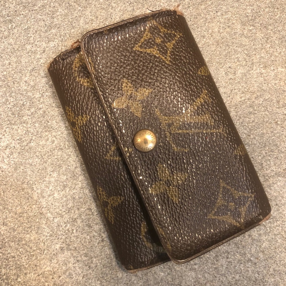 Louis Vuitton key holder